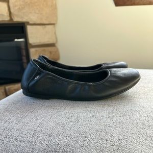 Minnetonka Black Ballet Flats, Sz 7